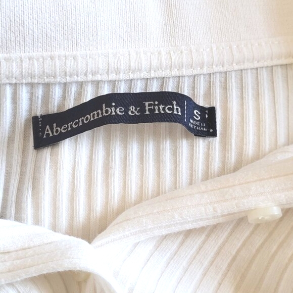 ABERCROMBIE & FITCH Women's Ribbed Button Down Cream Top Size Small - Picture 5 of 6